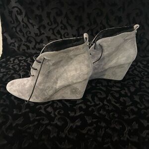 UKIES Gray Suede Wedge Ankle Boots Size 9.5
